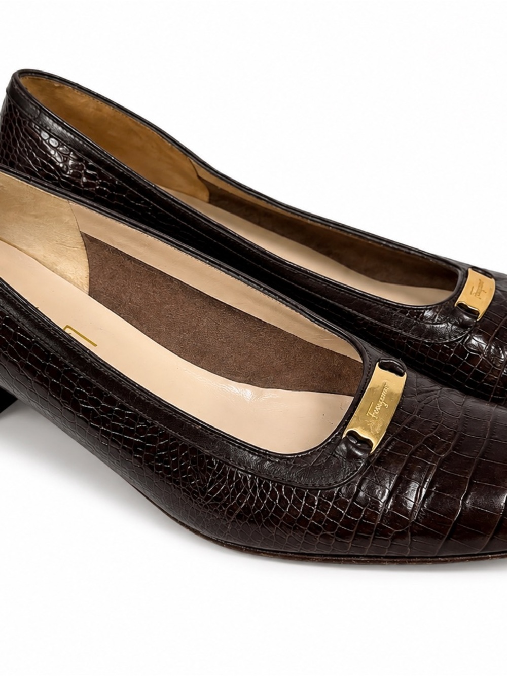 Salvatore Ferragamo Brown Croc Embossed Leather Pumps Heels Gold Logo 9 Italy - Picture 3 of 13